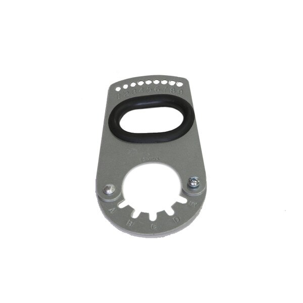 Adjustable rooster feeder hanger